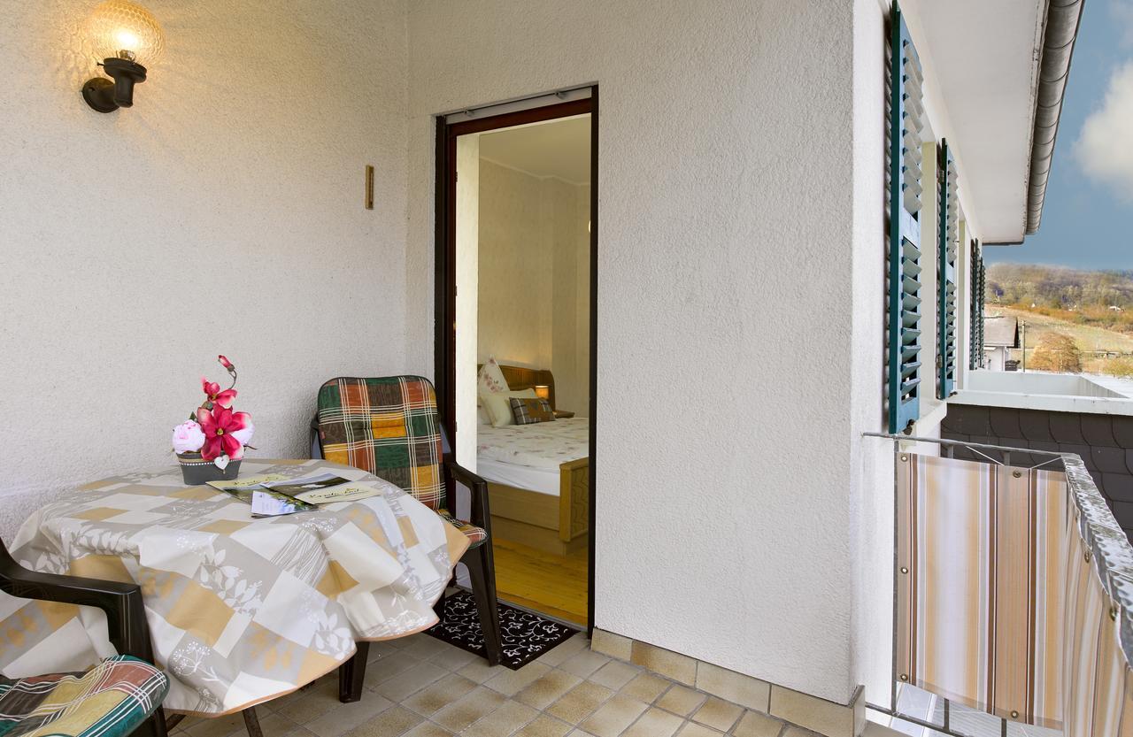 Pension "Haus Am Walde" Brodenbach, Mosel Kültér fotó