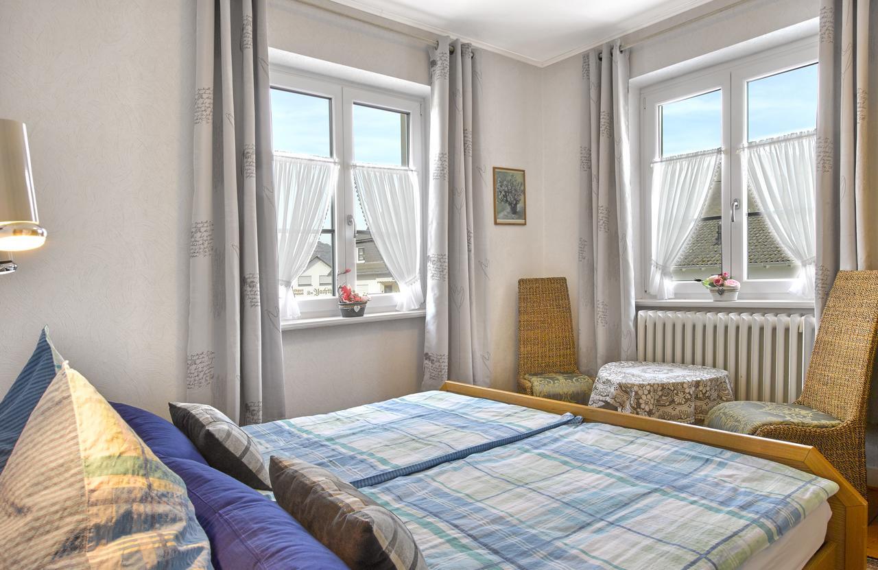 Pension "Haus Am Walde" Brodenbach, Mosel Kültér fotó